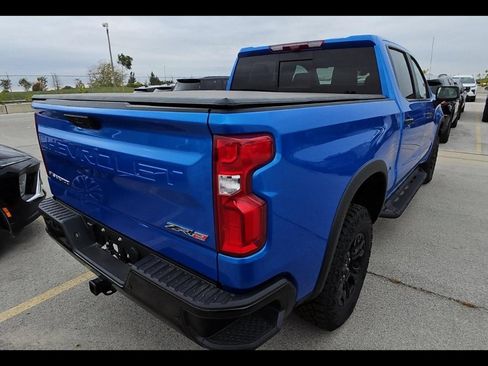 Used 2025 Chevrolet Silverado 1500 ZR2 w/ Technology Package image 4