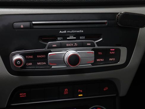 Used 2017 Audi Q3 2.0T Prestige w/ Prestige Package image 11