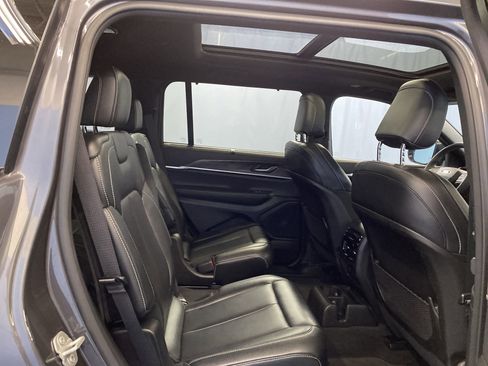 Used 2024 Jeep Grand Cherokee L Limited w/ Luxury Tech Group II image 41