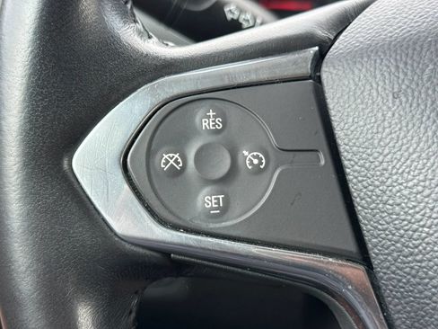 Used 2020 Chevrolet Traverse LT FWD image 25
