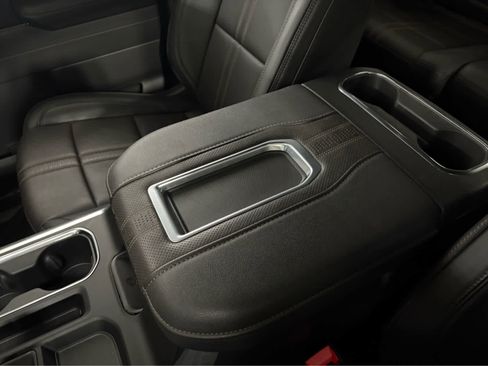 Used 2022 Chevrolet Silverado 1500 High Country w/ High Country Premium Package AWD/4WD image 27