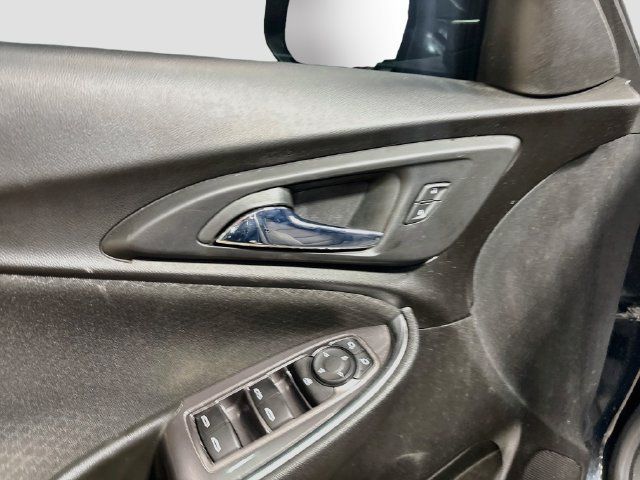 Used 2020 Chevrolet Malibu LT w/ Midnight Edition FWD image 17