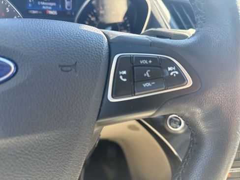 Used 2019 Ford Escape Titanium image 16