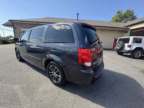 Used 2014 Dodge Grand Caravan SE FWD image 4