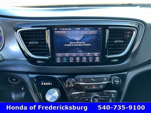 Used 2018 Chrysler Pacifica Touring Plus w/ S Appearance Package image 30