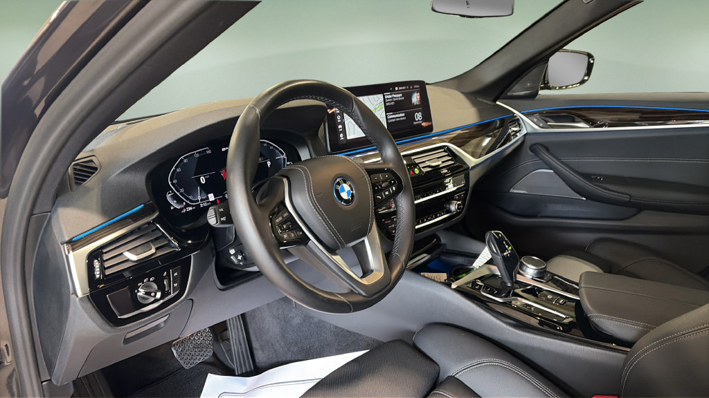Used 2023 BMW 530e xDrive w/ Premium Package AWD/4WD image 15