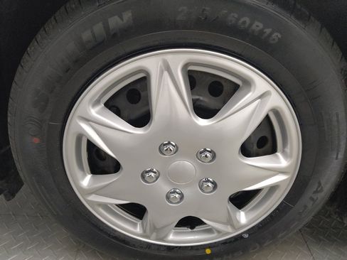 Used 2020 Ford Fusion S FWD image 31