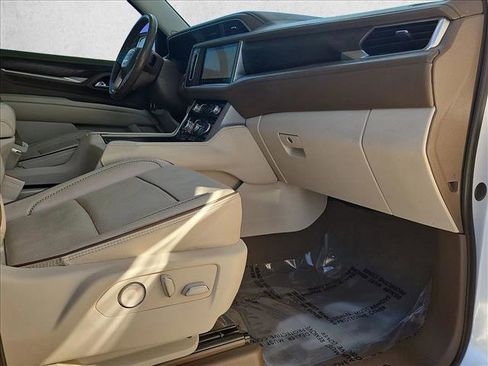 Used 2021 GMC Yukon Denali w/ Denali Premium Package image 25