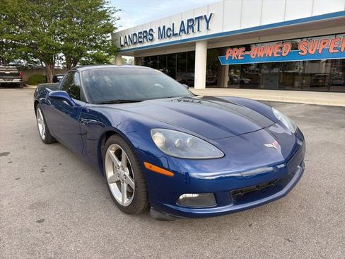 Used 2005 Chevrolet Corvette Coupe w/ Preferred Equipment Group image 2