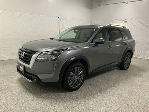 Used 2022 Nissan Pathfinder SL w/ SL Premium Package AWD/4WD image 2