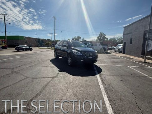 Used 2017 Buick Enclave Convenience FWD image 1