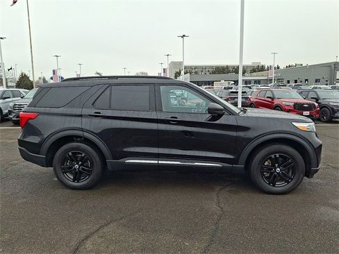 Certified 2023 Ford Explorer XLT image 7