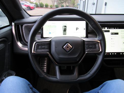 Used 2022 Rivian R1T Launch Edition image 24