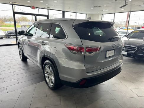 Used 2016 Toyota Highlander Limited image 3
