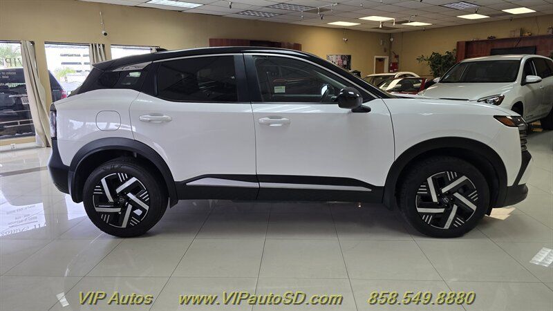 Used 2025 Nissan Kicks SV FWD image 5