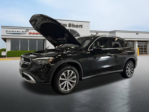 Used 2024 Mercedes-Benz GLC 300 4MATIC image 17