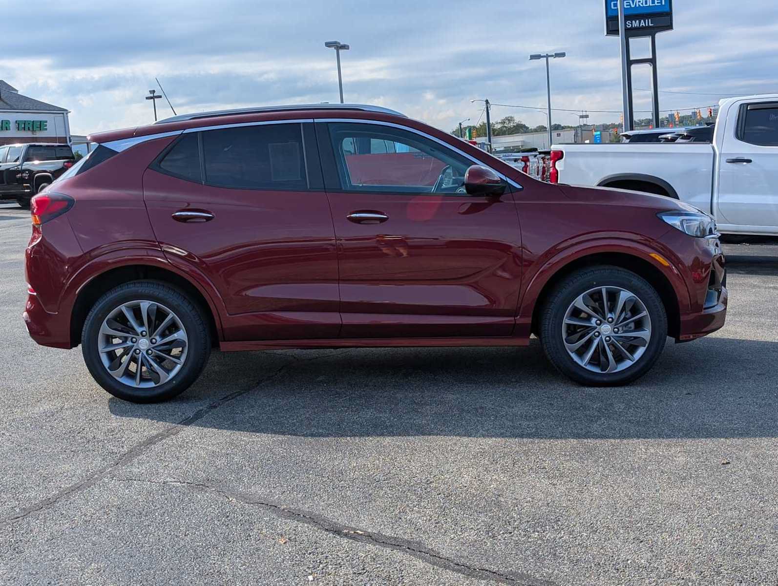 Certified 2023 Buick Encore GX Select w/ Sport Touring Package AWD/4WD image 7
