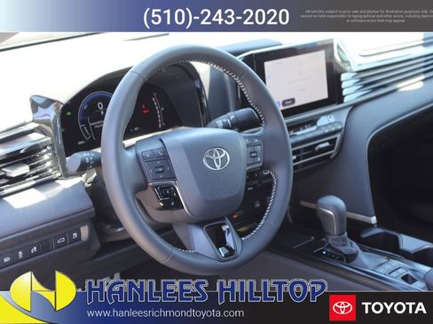 Used 2026 Toyota Camry SE w/ Convenience Package FWD image 11