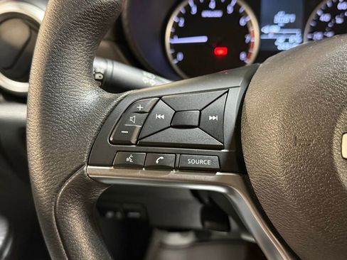 Used 2021 Nissan Versa S FWD image 31