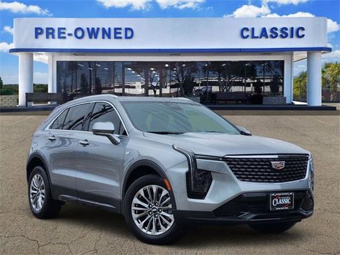 Used 2024 Cadillac XT4 Premium Luxury image 1