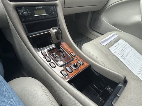 Used 2002 Mercedes-Benz CLK 320 Cabriolet image 22