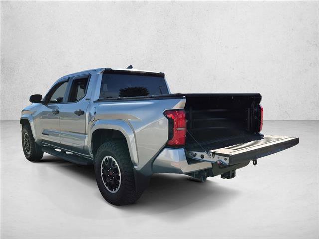 Used 2024 Toyota Tacoma SR5 AWD/4WD image 7