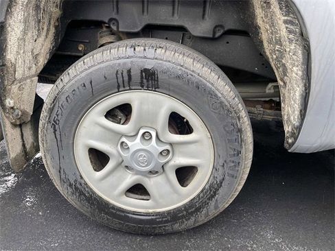 Used 2016 Toyota Tundra SR5 image 8