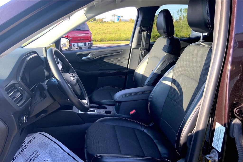 Used 2023 Ford Escape SE FWD image 9