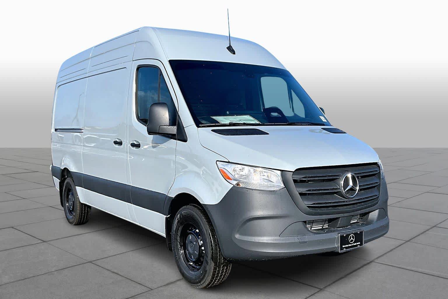 Used 2026 Mercedes-Benz Sprinter 2500 image 2