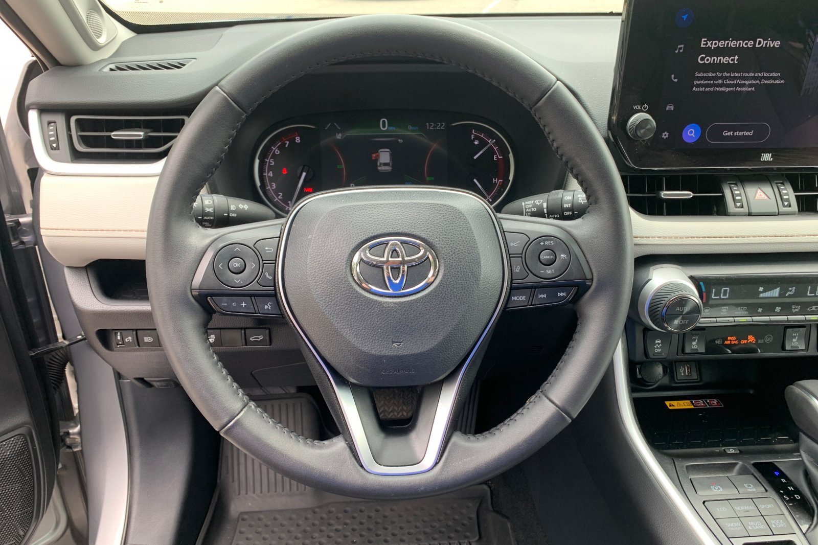 Used 2025 Toyota RAV4 XLE Premium w/ Weather Package AWD/4WD image 28
