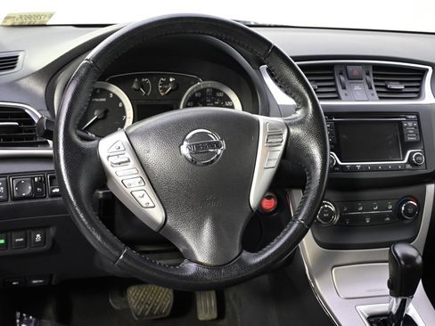 Used 2015 Nissan Sentra SV image 12