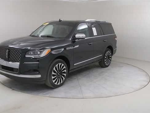 Used 2023 Lincoln Navigator Black Label image 22