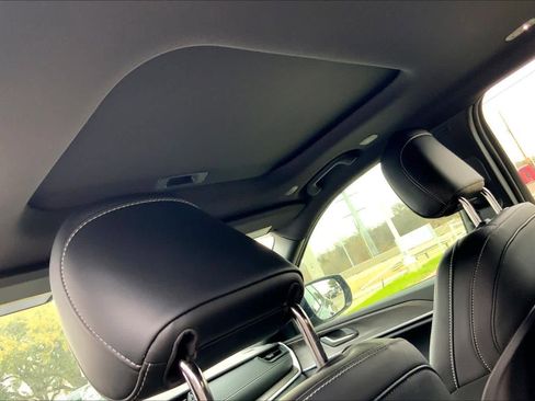 New 2026 Jeep Grand Cherokee L Laredo Altitude image 17