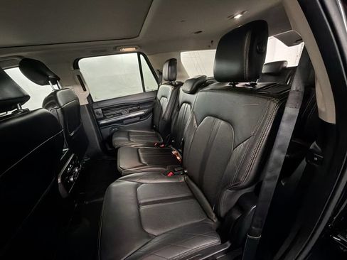 Used 2019 Ford Expedition Platinum RWD image 25