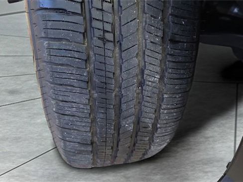 Used 2025 Subaru Ascent Premium image 30