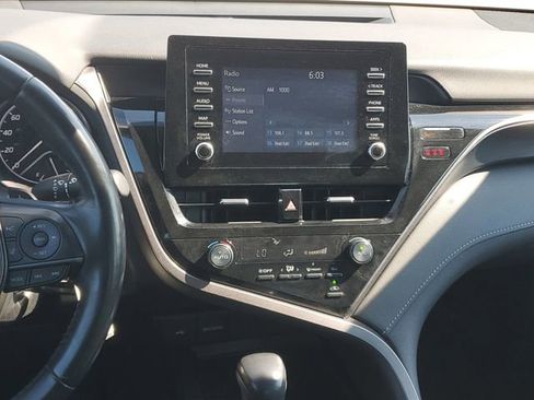 Used 2022 Toyota Camry SE FWD image 12