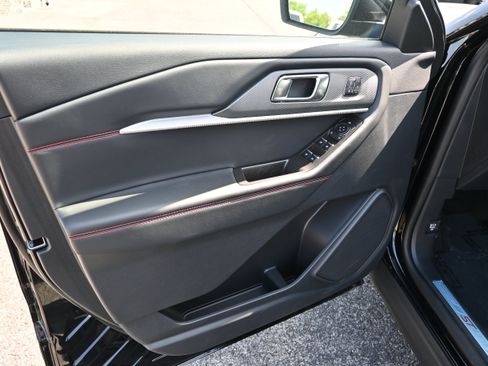 New 2026 Ford Explorer ST-Line w/ ST-Line Street Pack RWD image 15