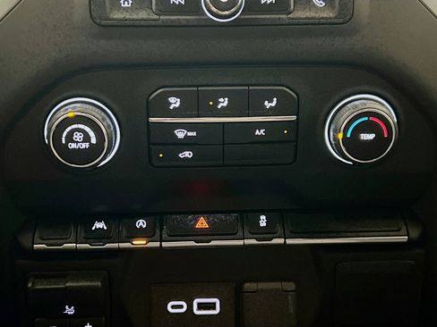 Used 2024 Chevrolet Silverado 1500 W/T w/ Trailering Package AWD/4WD image 11