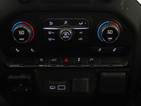 Used 2019 Chevrolet Silverado 1500 LT w/ All-Star Edition image 19