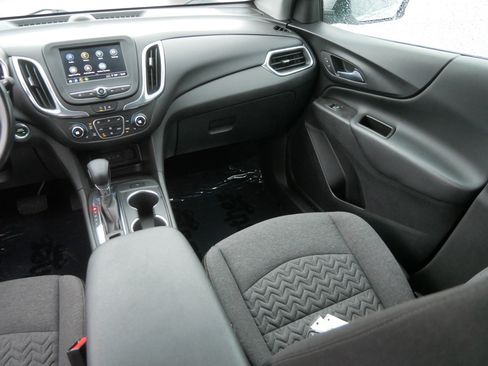Used 2022 Chevrolet Equinox LT AWD/4WD image 11