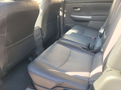 Used 2012 Toyota Prius V Five image 10