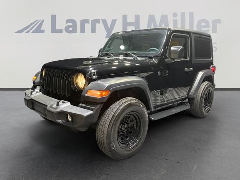 Used 2023 Jeep Wrangler Sport S image 1