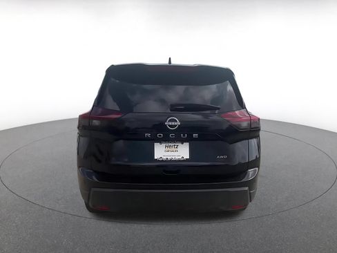 Used 2025 Nissan Rogue SV AWD/4WD image 12