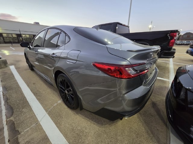 Used 2026 Toyota Camry SE w/ Convenience Package FWD image 4
