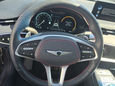Used 2023 Genesis GV70 2.5T w/ Sport Prestige Package AWD/4WD image 12