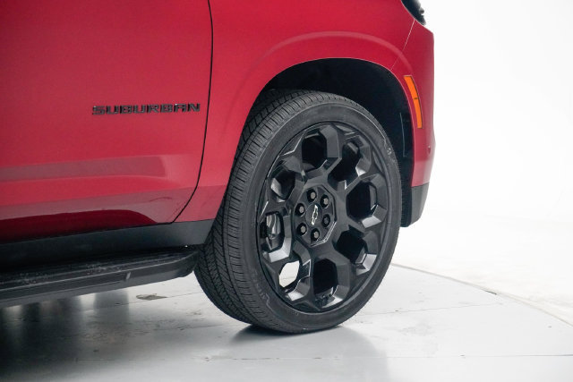 New 2026 Chevrolet Suburban RST AWD/4WD image 9