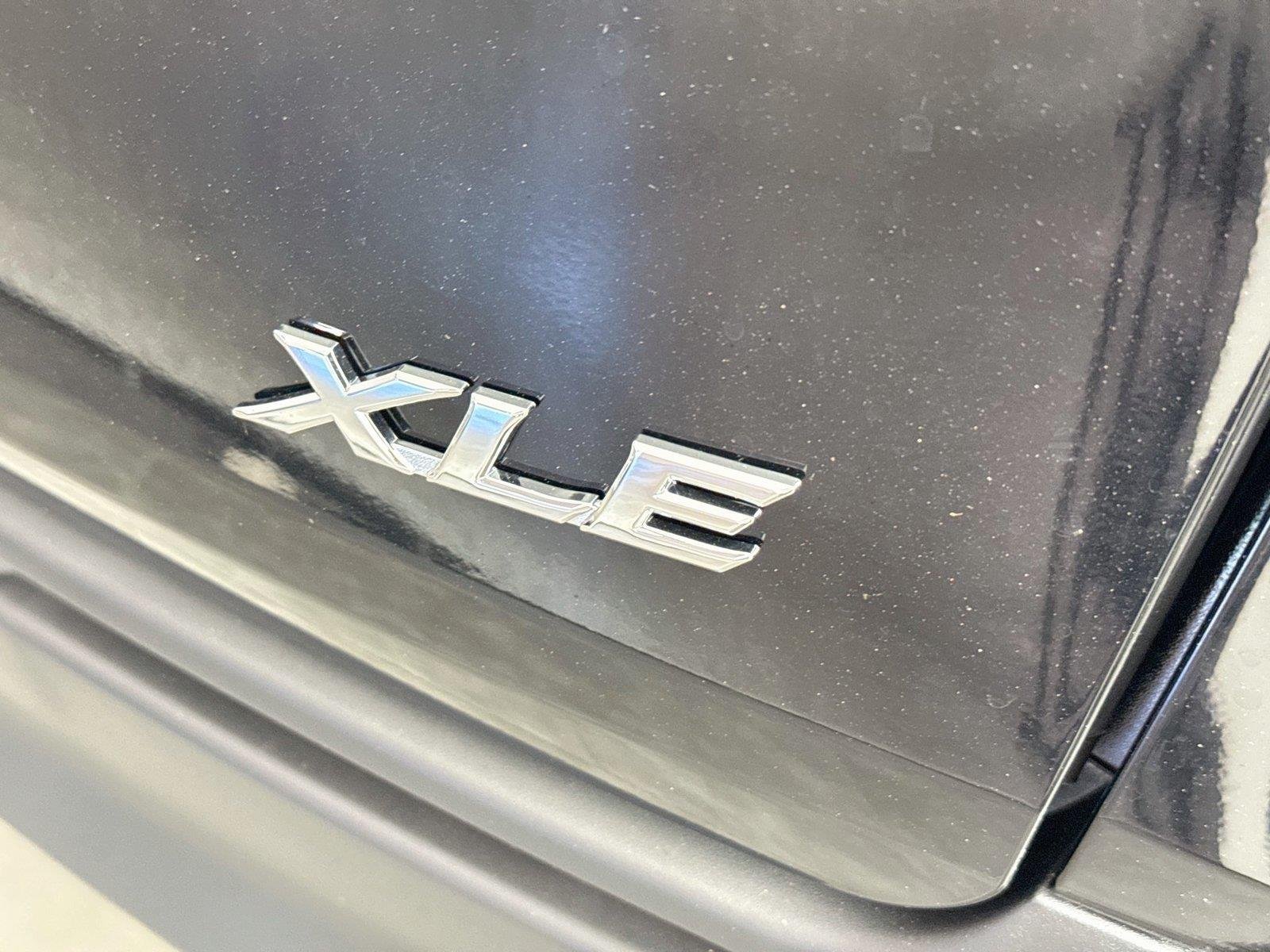 New 2026 Toyota Sienna XLE FWD image 15