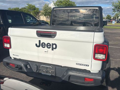 Used 2020 Jeep Gladiator Sport w/ Quick Order Package 24S AWD/4WD image 3