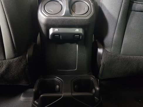 Used 2019 Jeep Wrangler Unlimited Sport image 29