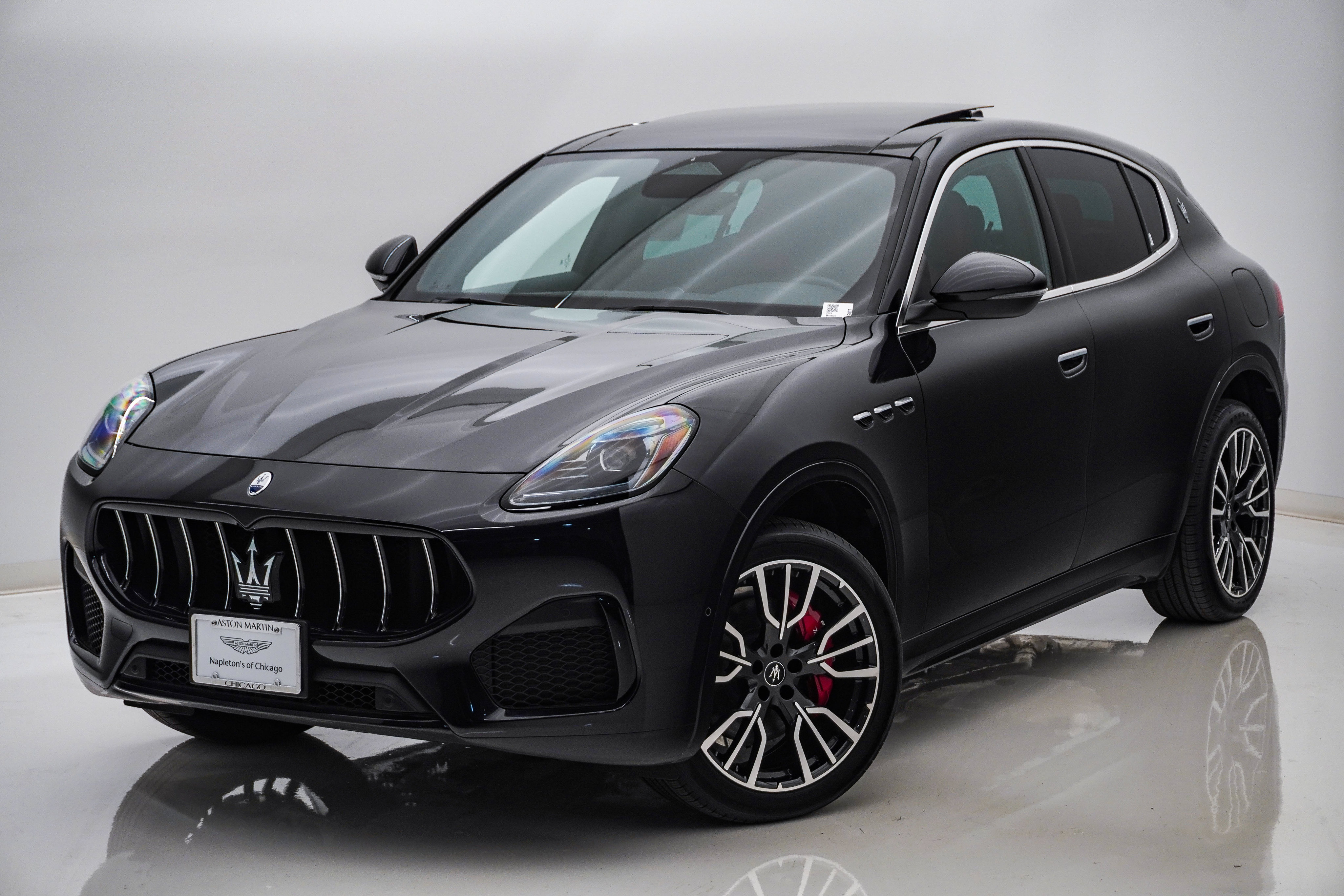 Used 2025 Maserati Grecale GT AWD/4WD image 3